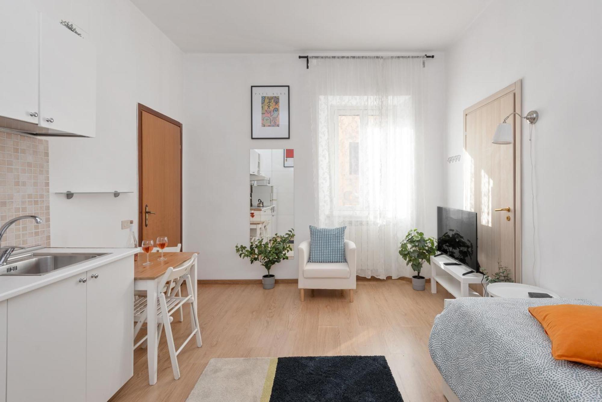 Central Little Basic Apartment 罗马 外观 照片