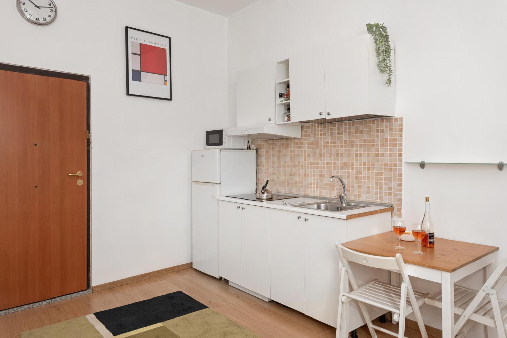Central Little Basic Apartment 罗马 外观 照片